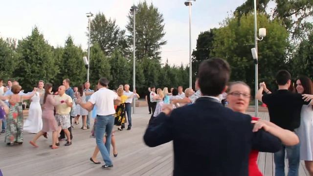 Танцы в парке Горького. Вальс бостон балансе. рф смотреть онлайн