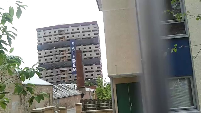 Снос большого дома смотреть онлайн