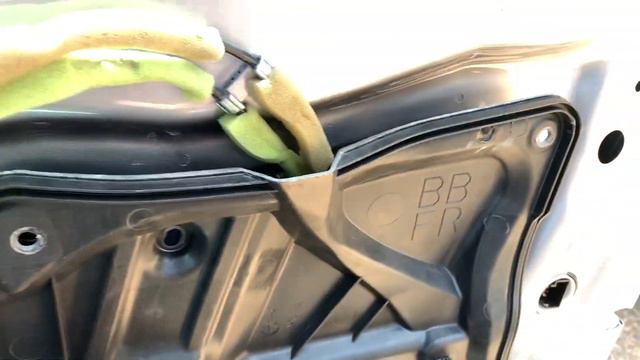 2011 MazdaSpeed 3 Door Lock Actuator Replacement смотреть онлайн