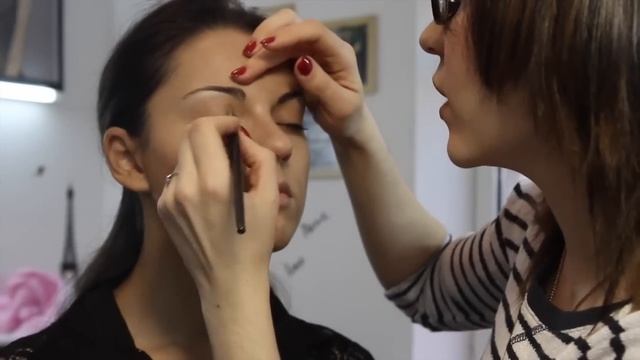 Натуральный классический макияж в стиле Моники Беллуччи смотреть онлайн