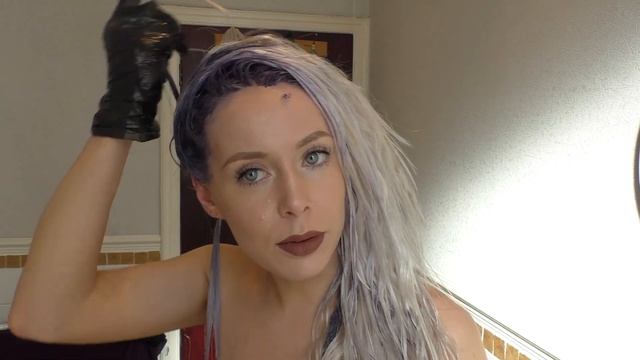 TRYING OUT GARNIER OLIA METALLIC SILVER HAIR DYE | FIRST IMPRESSIONS | REVIEW | ELLIE KING смотреть онлайн