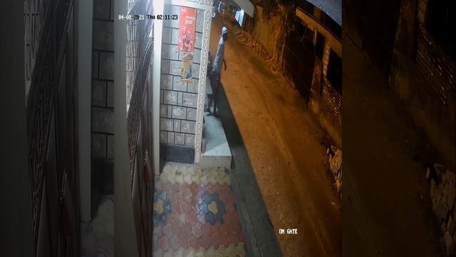 Kisauni Mtopanga Estate Kwa Murio shop, Mombasa.Gangs break down the shop and steal. смотреть онлайн