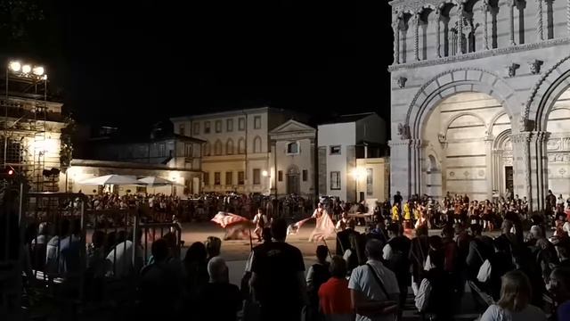 LUCCA NOTTURNA - Palio e Sortita di san Paolino - Tears for Fears Summer Festival 2019 смотреть онлайн