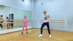 Among Us. Танцевальная разминка.