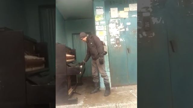 Моэстро Бомж смотреть онлайн