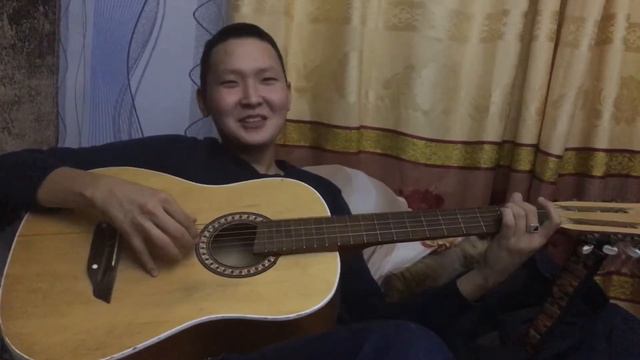 Парень поет под гитару,берет за душу смотреть онлайн