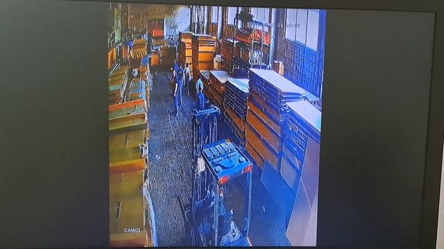 захват трансформаторной подстанции с порчей оборудования, сигнализации и камеры видео наблюдения смотреть онлайн