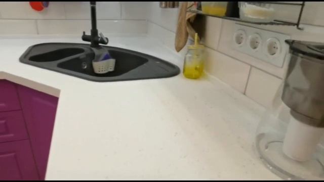 Угловая кухня с фрезерованными фасадами из мдф в эмали смотреть онлайн