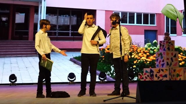 МУЗЫКАЛЬНЫЙ СПЕКТАКЛЬ РЕБЯТА НАШЕГО ДВОРА - Музыкальный Театр "ГНОМ" смотреть онлайн