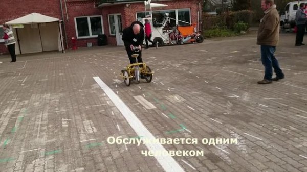 Нанесение предварительной дорожной разметки роботом-разметчиком.