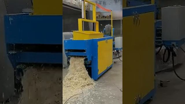 Станок древесно-стружечный EcoWood LS для получения высококачественной стружки смотреть онлайн