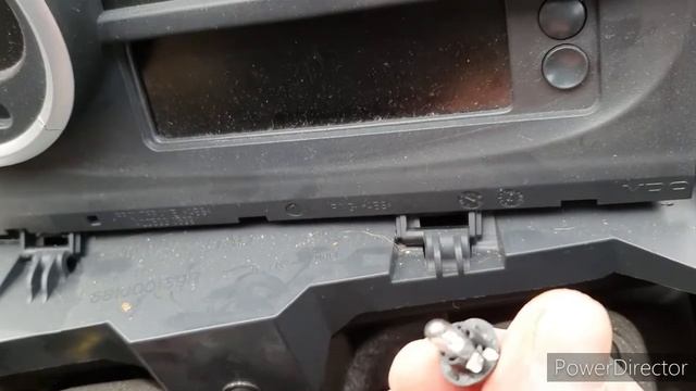 Cockpit Lampen wechseln beim Renault Twingo 2 смотреть онлайн