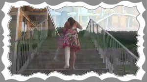 Amputee Natalie with her casted prosthetic le