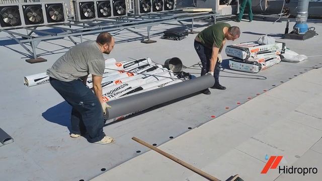 Подробный монтаж плоской крыши из ПВХ мембраны. Технология, монтаж. Гидроиспытания смотреть онлайн