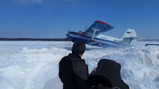 Руление и взлёт Ан-2 на лыжах. смотреть онлайн