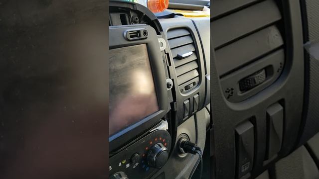 How to replace radio on Opel Vivaro B смотреть онлайн