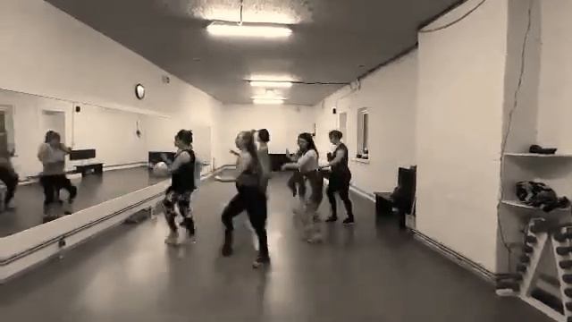 Zumba Zumbafitness Старобельск Танцует смотреть онлайн