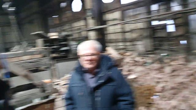 Подготовка к монтажу новой литейной печи. смотреть онлайн