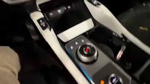 КИА Соренто 2023 г.в., 3,5 л. (249 л.с.) бензин, 4WD, АКПП, 5 мест, Цена 5,5 млн смотреть онлайн