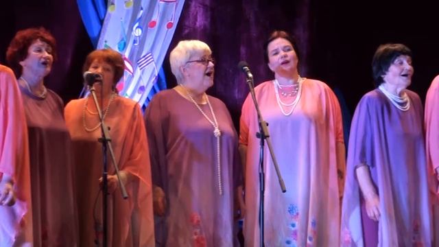 ТОПОЛЯ. Исполняет народный ансамбль академического пения "Элегия" смотреть онлайн