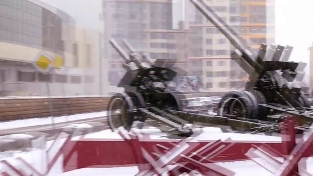 Военная техника около музея обороны Москвы смотреть онлайн