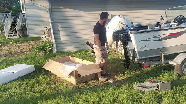 Новый мотор MERCURY 5 HP. РАСПАКОВКА смотреть онлайн