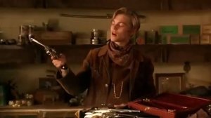 Покупка оружия в фильме "Быстрый и мертвый"