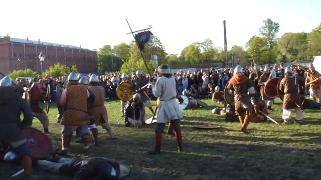 Ристалище "викингов" на Заячьем острове СПб. смотреть онлайн