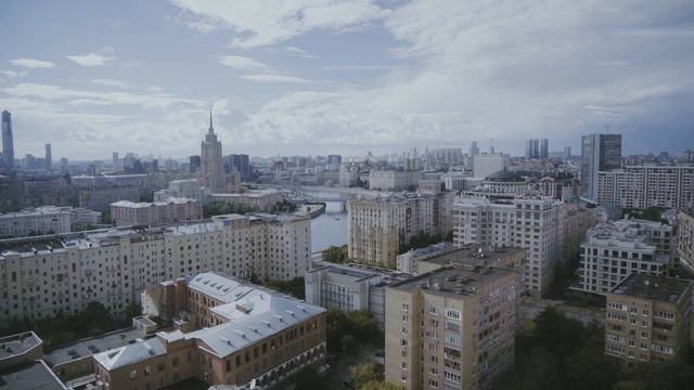 Тренажерный зал AZIMUT Отель Смоленская смотреть онлайн