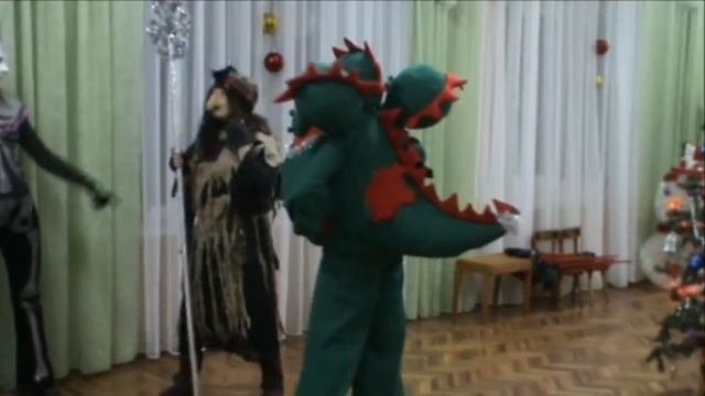 Новогодний утренник подготовительная к школе группа № 11 "Колокольчики". смотреть онлайн