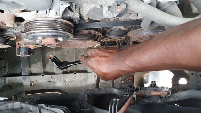 Infiniti FX35 Drive Belt, AC Belt, And Fog Light Bulb Replacement