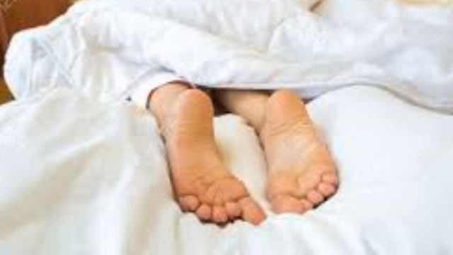 Перед сном..в голове у каждой девушки такое))) смотреть онлайн