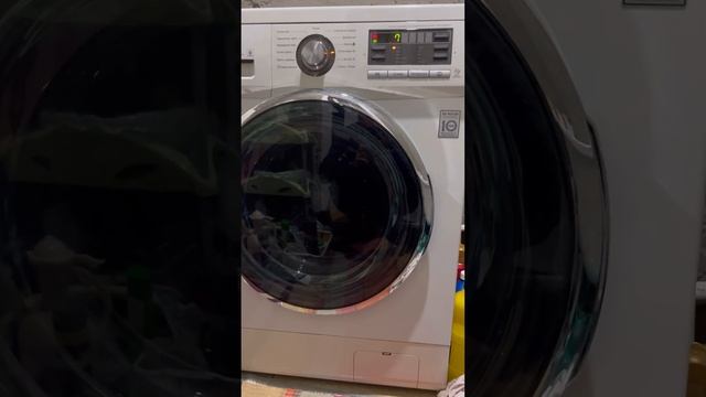 Как очистить одежду от масляных пятен. смотреть онлайн