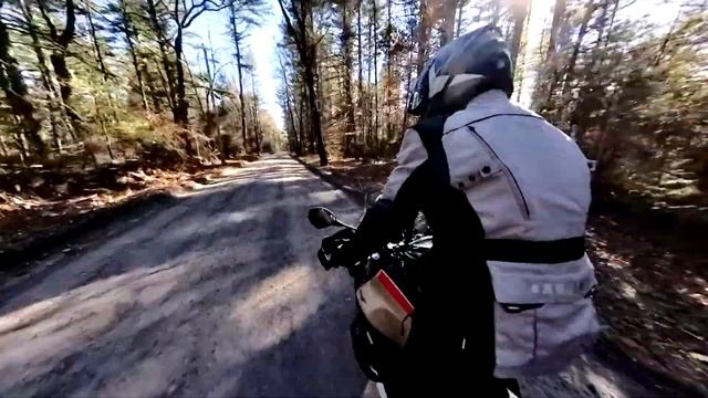 MOTO GUZZI V85 TT V-TWIN BOOST TEST RIDE 