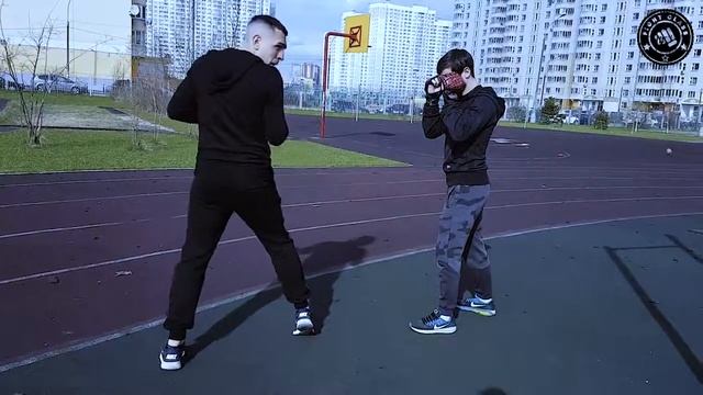 ФронтКик Прямой Удар ногой и Одноименно СайдКик в Корпус смотреть онлайн