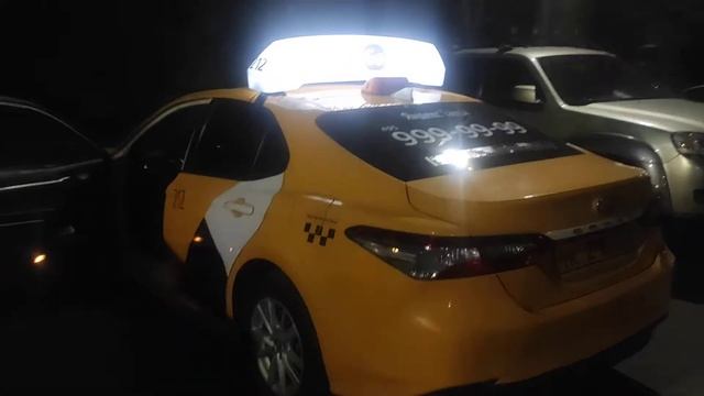 Лайтбокс Яндекс Такси для Камри смотреть онлайн