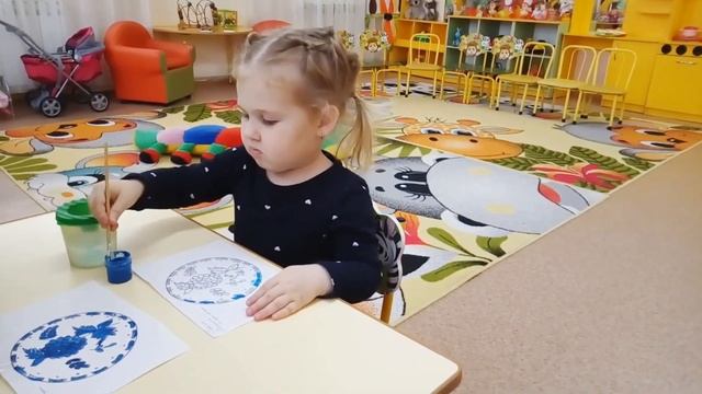 Сиреневая (средняя группа). Рисование "гжель" смотреть онлайн