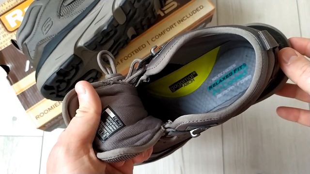 Skechers Delmont Mid Point