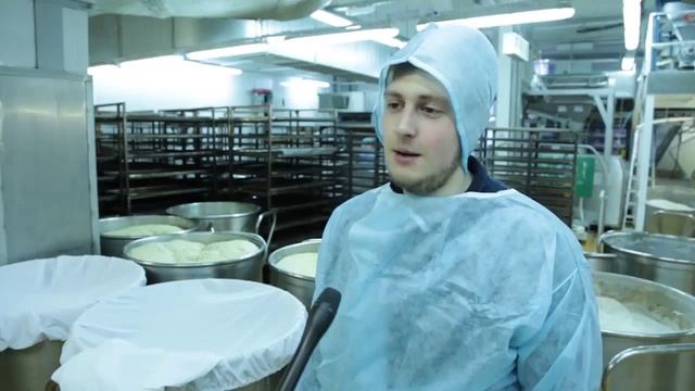 Экскурсия студентов УрГЭУ на Свердловский хлебомакаронный комбинат "СМАК" смотреть онлайн