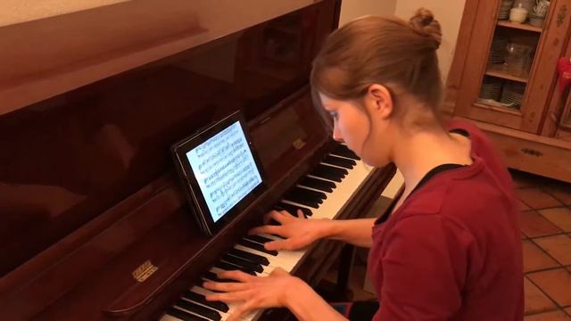 Franz Schubert: Impromptu D935.2 (Weihnachten 2016, Nora Bronold) смотреть онлайн