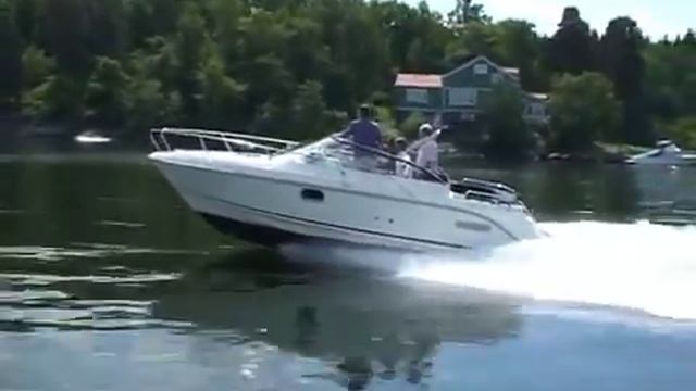 Каютный катер Aquador 23 DC для рыбалки, прогулок и отдыха на воде. смотреть онлайн