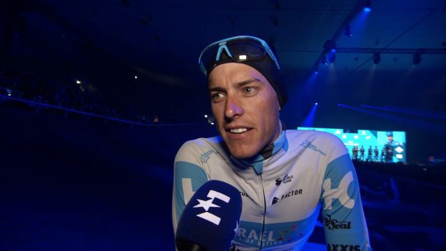 Nils Politt - interview at the start - Omloop Het Nieuwsblad 2020 смотреть онлайн