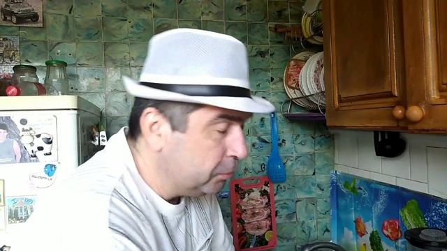 Блюдо из моего счастливого детства. Сосиски с гречневой кашей и зелёным горошком. смотреть онлайн