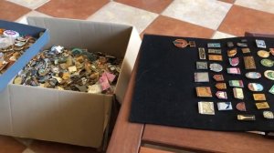 Как оформить и хранить значки