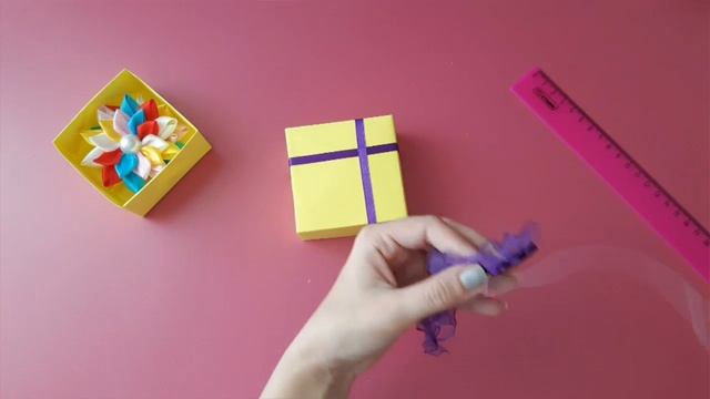 Подарочная коробочка! Как украсить коробочку для подарков! смотреть онлайн