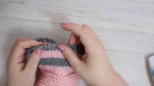 Тапочки на 2 спицах. ПРОЩЕ НЕ ПРИДУМАЕШЬ!!! Тапочки - " МИЛАШКИ" МК. Вяжем из остатков пряжи.