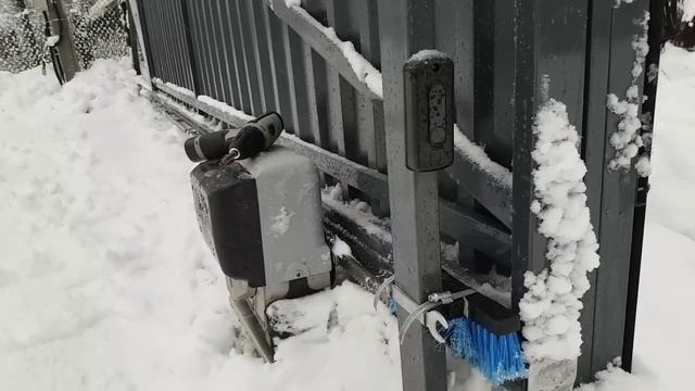 Что делать если электрические сдвижные ворота не открываются зимой смотреть онлайн