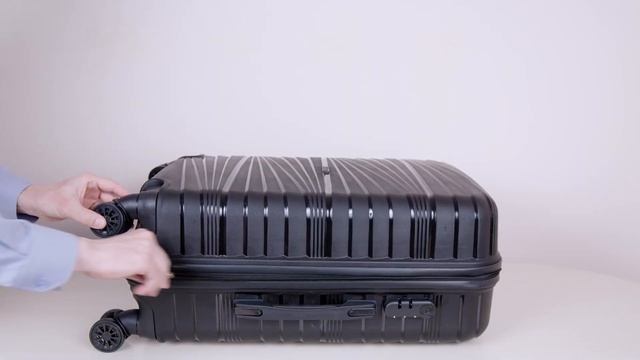 Чемодан LAGUNA 001-01 черный M 70 л смотреть онлайн