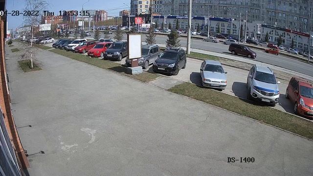 4Мп цилиндрическая IP-видеокамера с EXIRподсветкой до 30м DS-I400