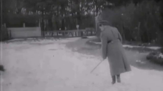 Tsesarevich Alexei in Mogilev, 1915 смотреть онлайн